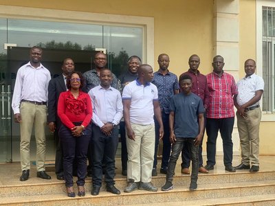 Meeting with stakeholders Group photo