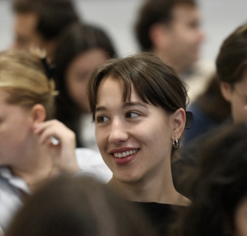 Bild CoE Stipendiatin